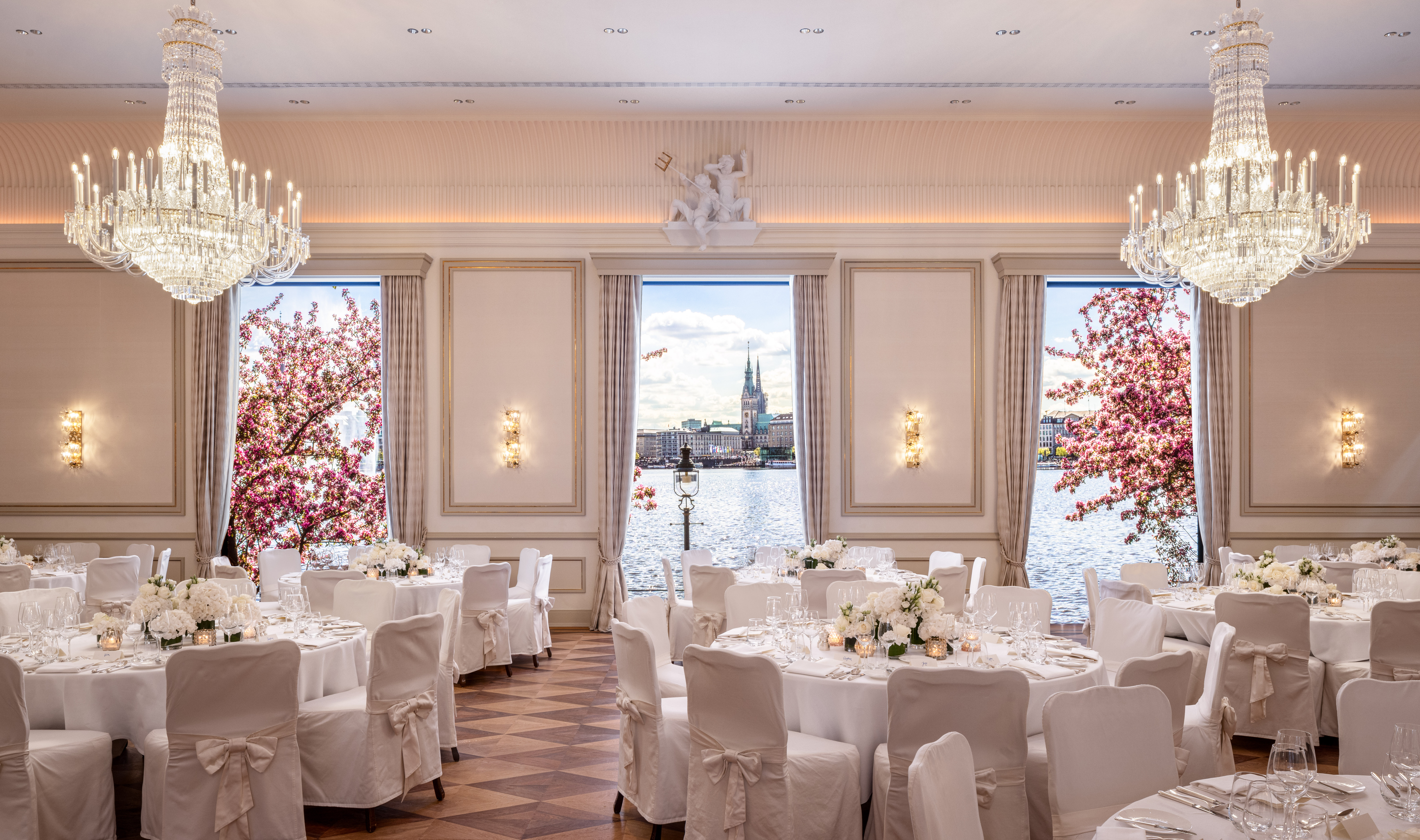 Fairmont Hotel Vier Jahreszeiten LED-Wand